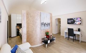 Suite 23